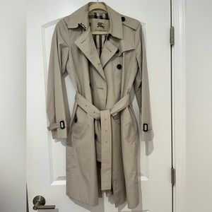 Burberry Trench Coat size 6